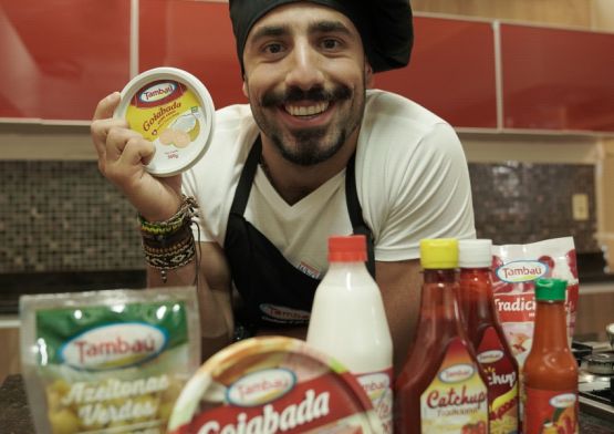 Tambaú faz ação de marca e vídeos com o BBB Kaysar em Pernambuco